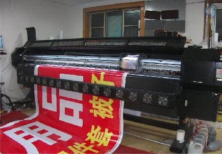 苍梧喷绘广告分辨率是多少？