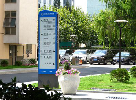 苍梧哪些因素影响宣传栏的制作？